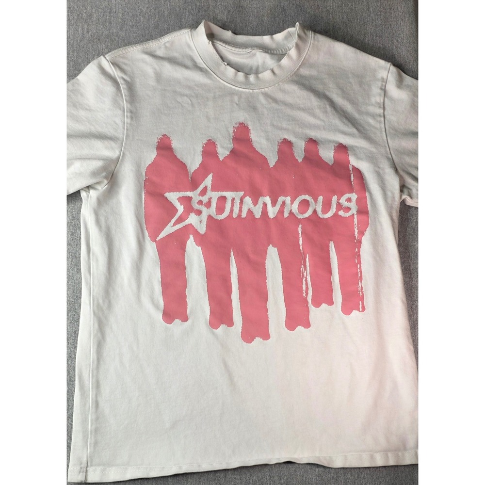 Uinvious Graphic T-Shirt White Pink Star Logo Distressed Collar Streetwear Tee